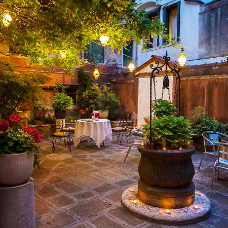 Hotel San Moise Venesia Bagian luar foto