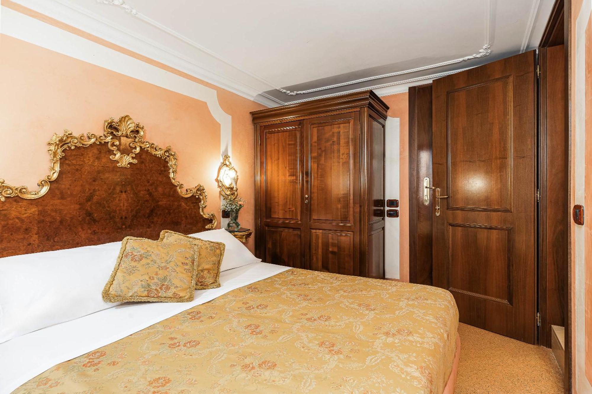 Hotel San Moise Venesia Bagian luar foto