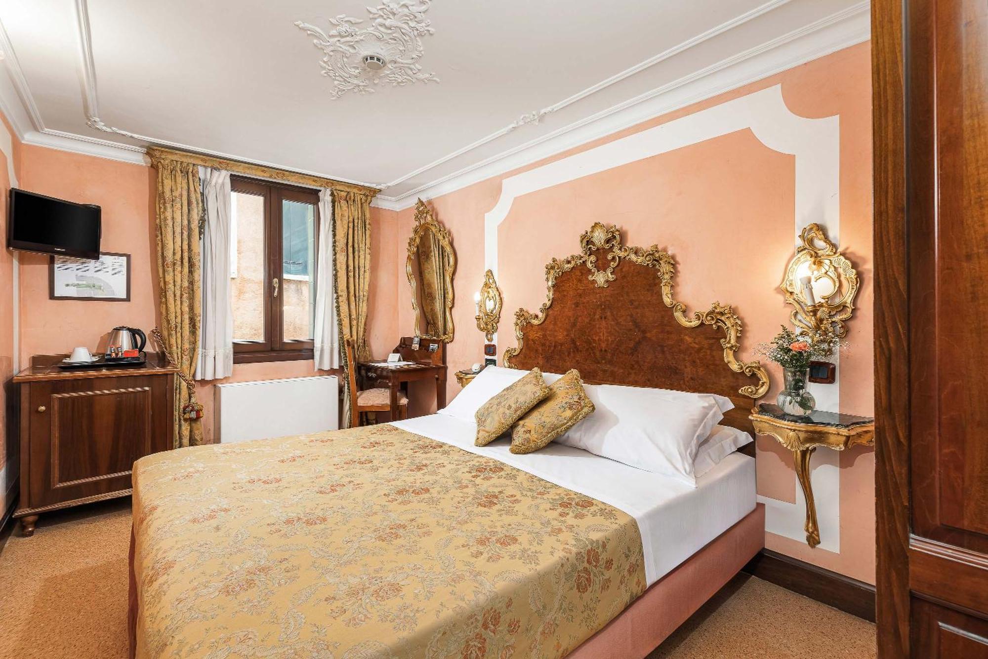 Hotel San Moise Venesia Bagian luar foto