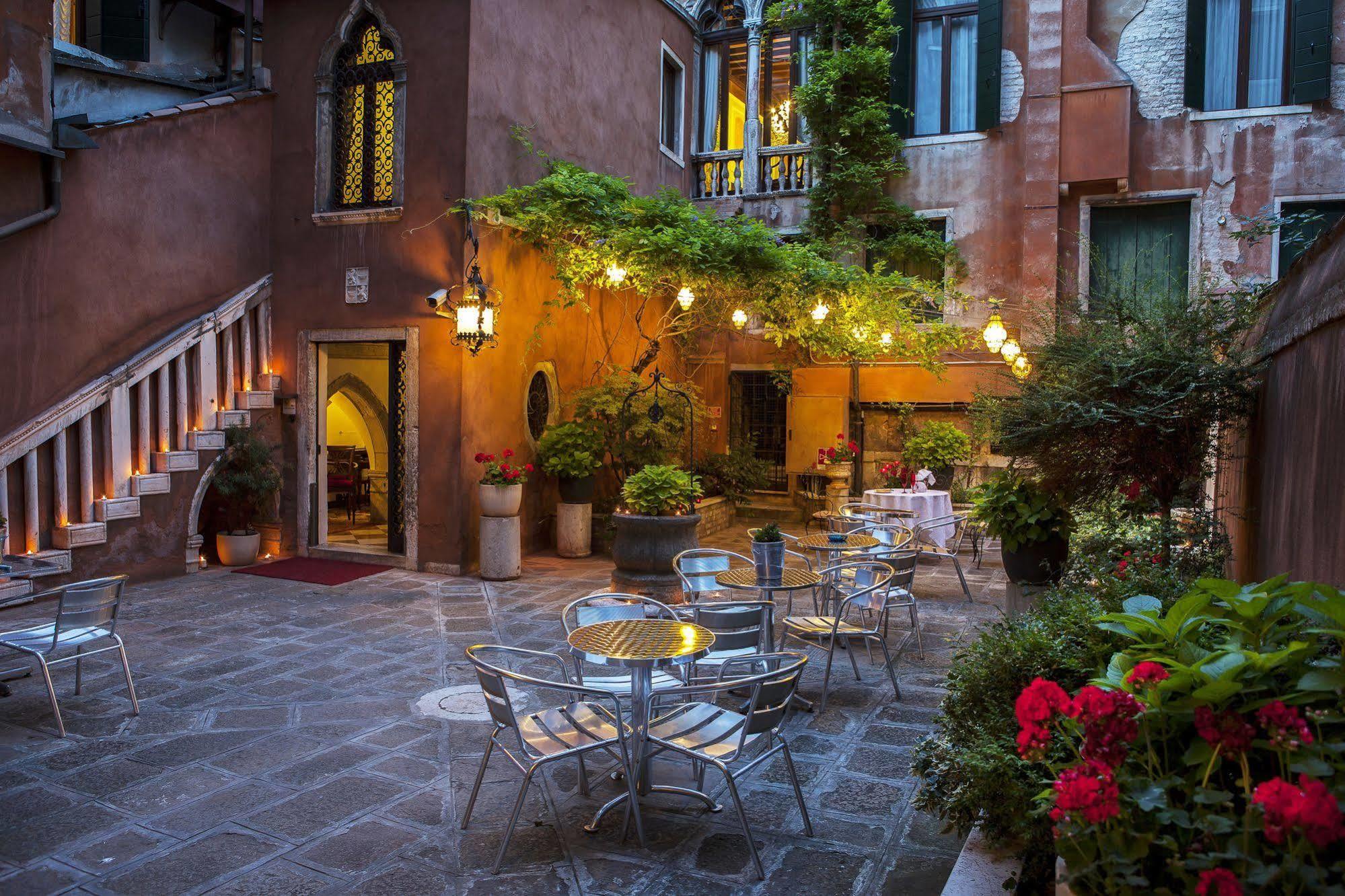 Hotel San Moise Venesia Bagian luar foto