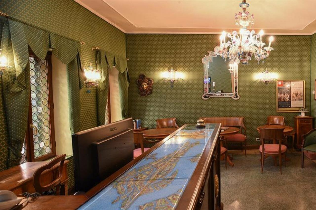 Hotel San Moise Venesia Bagian luar foto