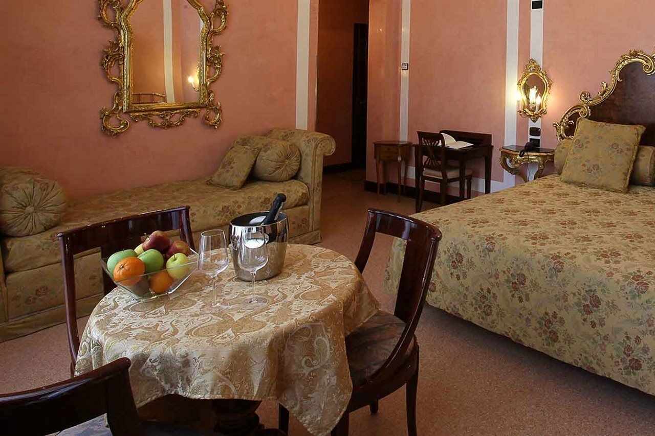 Hotel San Moise Venesia Bagian luar foto
